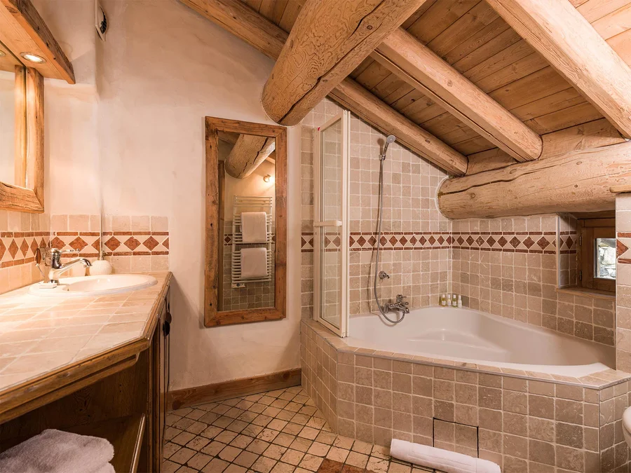 Stunning chalet for ten in quiet area of the resort photo 20