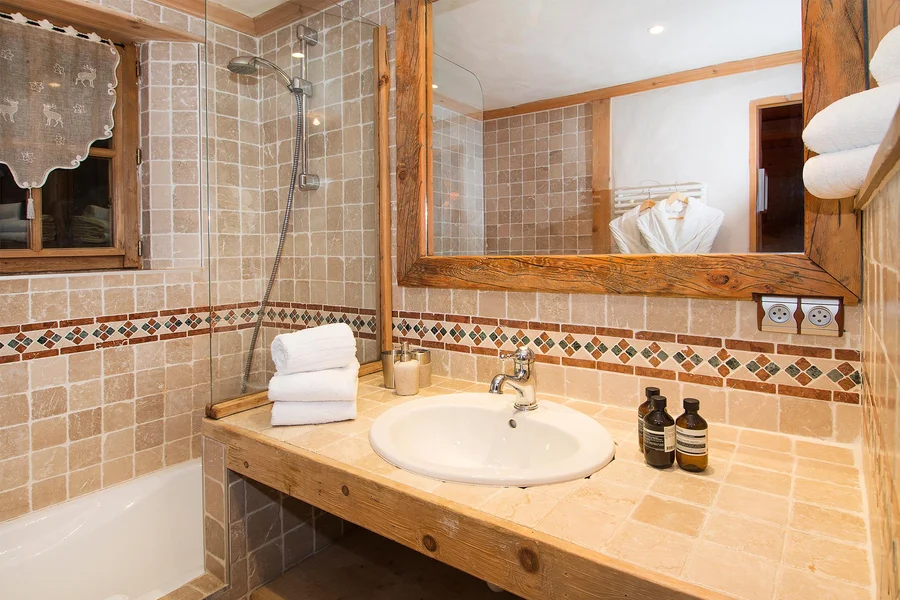 Stunning chalet for ten in quiet area of the resort photo 21