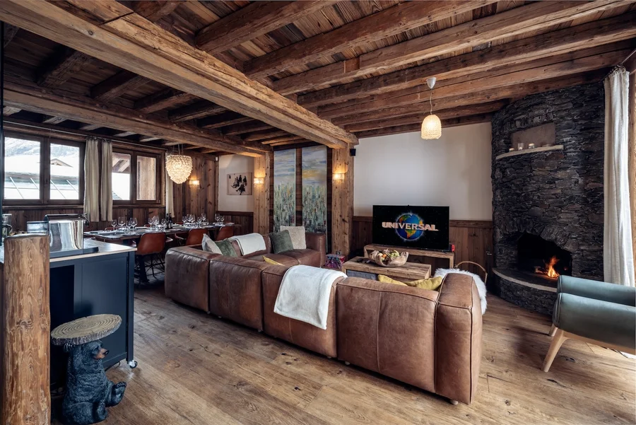 Classy chalet with an indoor swimming pool photo 1
