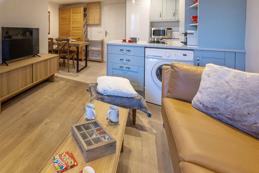 Cosy central apartment with wifi and parking photo 4