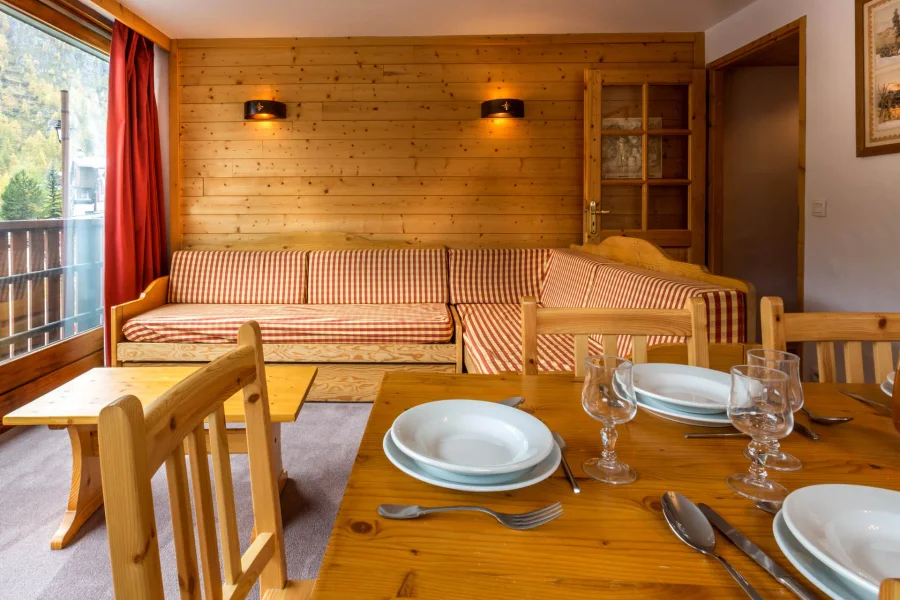 Modest apartment in the centre, walking distance to the lifts photo 2