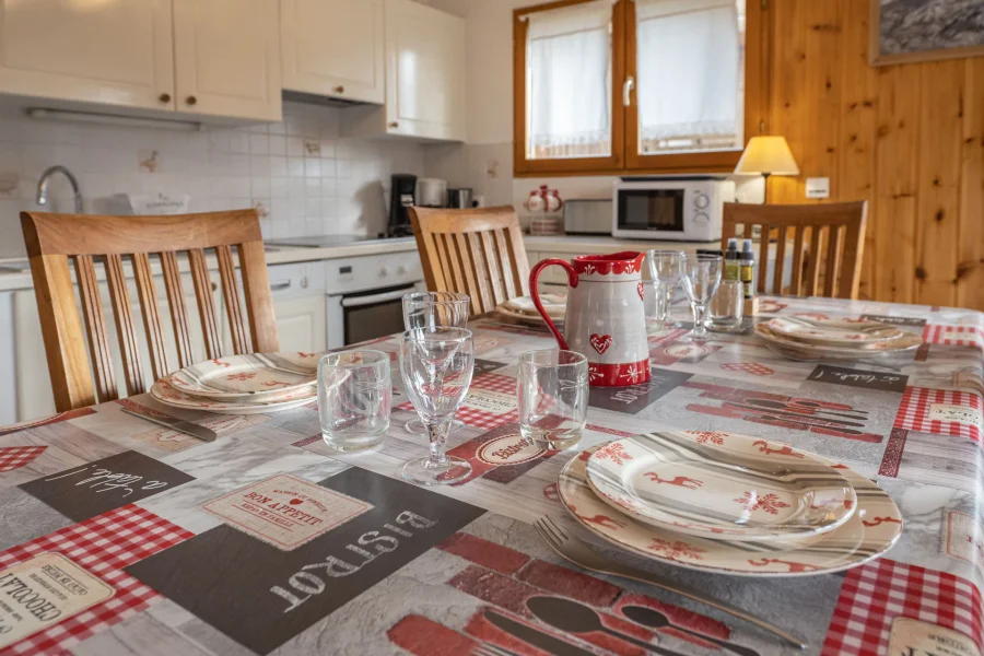 Traditional apartment close to the heart of resort photo 5