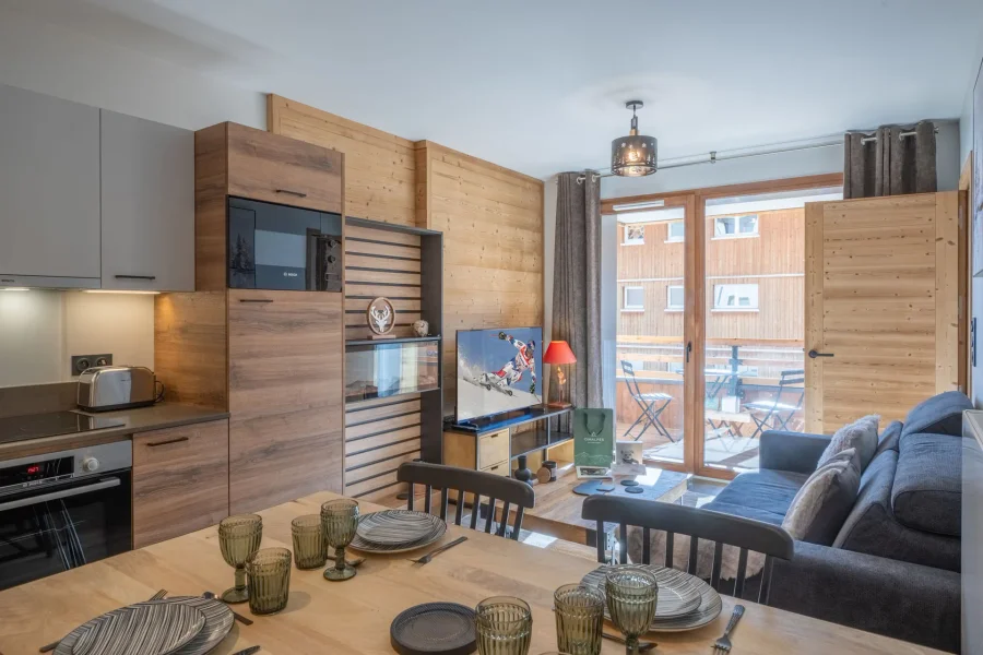 Bright modern apartment close to the centre photo 5