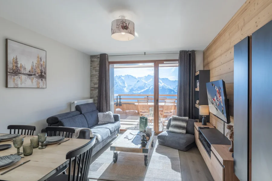 Bright apartment close to the slopes and amenities photo 3