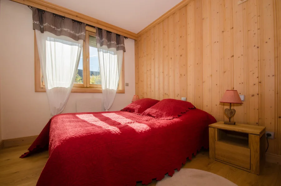 One bedroom apartment for four near centre of Chamonix photo 3