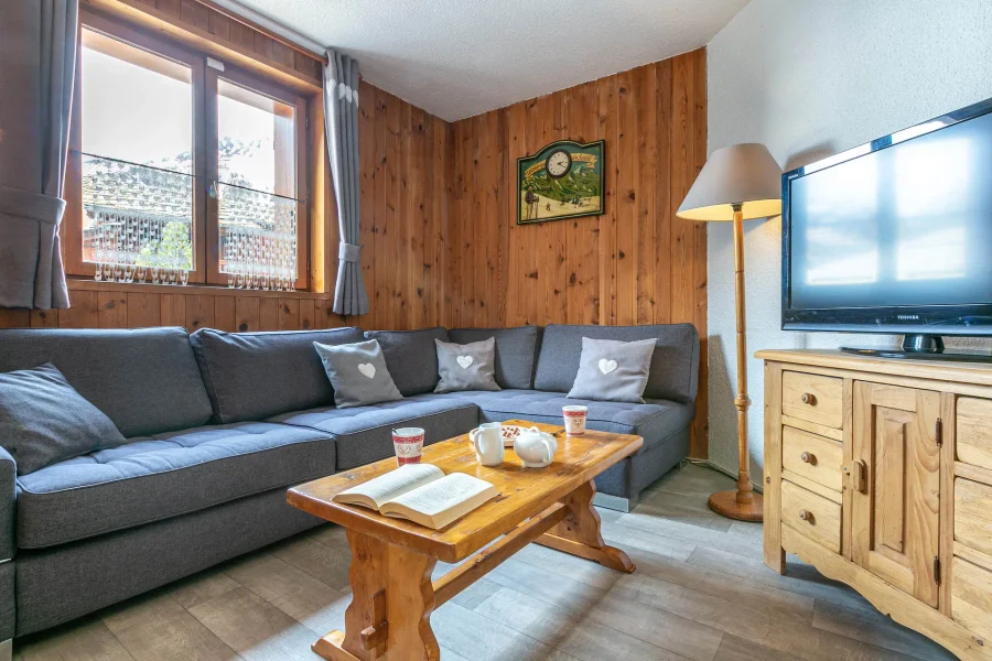Rustic alpine apartment close to the slopes photo 5
