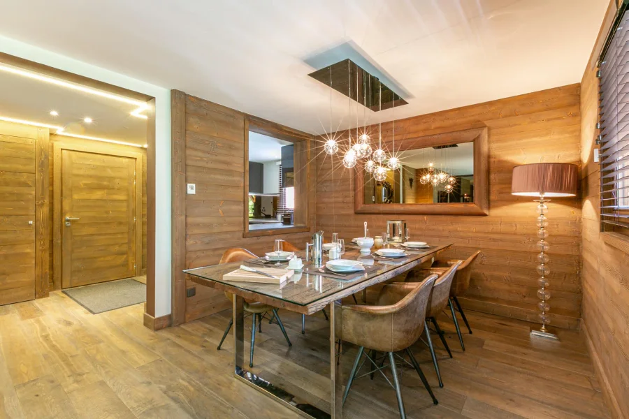 Luxe apartment in great location photo 4