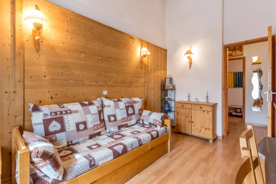 Apartment in authentic style chalet photo 3