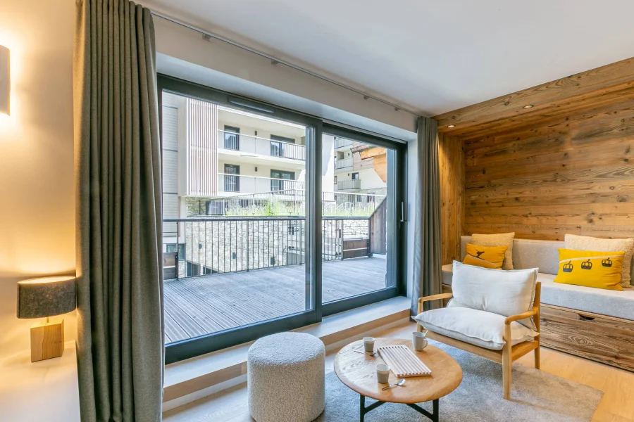 Newly built ski-in ski-out apartment photo 3