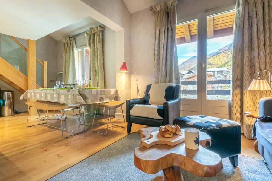 Bright alpine apartment close to the centre photo 4