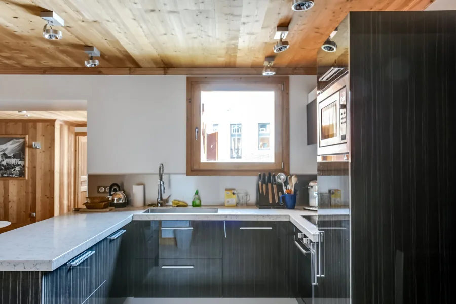 Attractive mid-range apartment close to the lifts photo 3