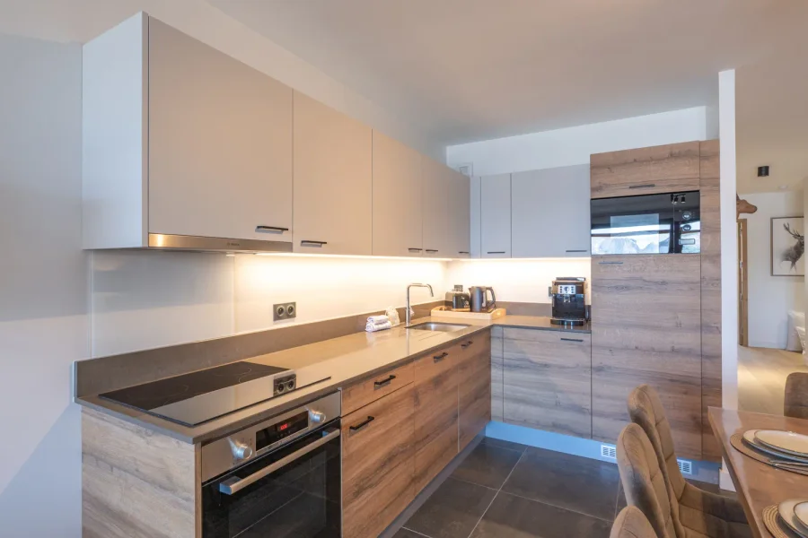 Spacious family apartment with a terrace close to lifts photo 4