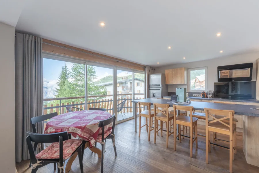 Beautiful family apartment photo 5
