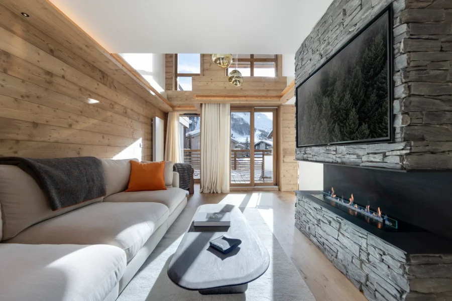 Spacious apartment for eight with a modern feel photo 2